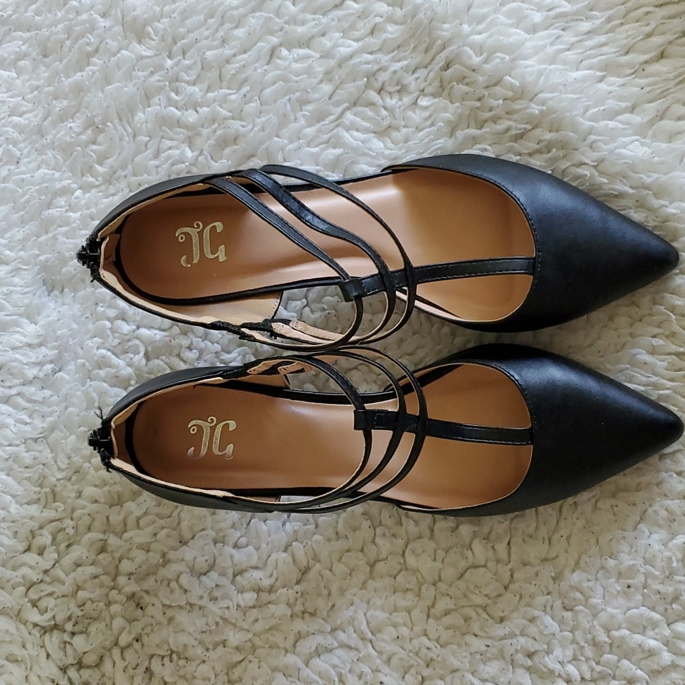 Black 2-inch heels.